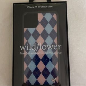 Brand new wildflower 11 max pro case